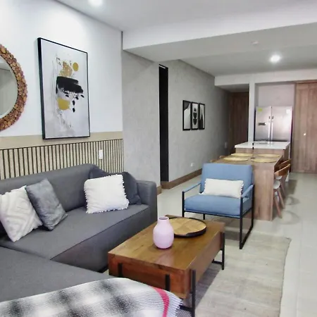 Modern Bright 2BR-2BA-Fast Wi-Fi -Pool&Balcony Apartment